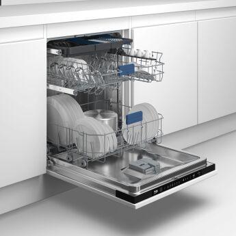 Встраиваемая посудомоечная машина Beko BDIN15532 полноразмерная, 6 программ вкл. авто, 3 корзины