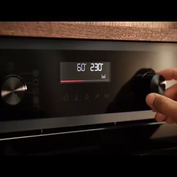 Духовой шкаф Electrolux EOF6P76BZ SurroundCook 500, черный, пиролиз, утапливаемые ручки, телескопические направляющие