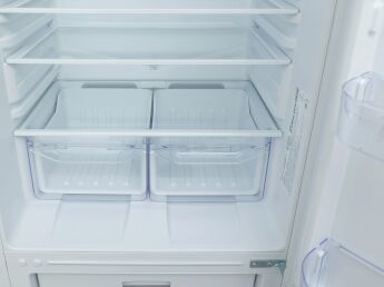 Холодильник Indesit ES 20 A белый, 196х60х62 см, 363 л, 4 полки, 2 ящика, 3 отделения