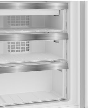 ����������� ������������ Hotpoint HBH 20 i �����, No Frost, 194 ��