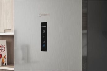 Холодильник Indesit ITS 5200 Нержавеющая сталь, 196 см, No Frost, дисплей
