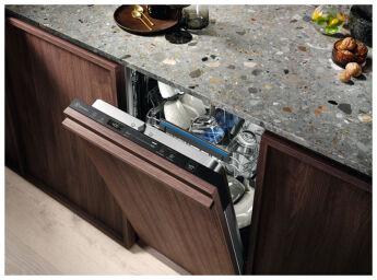 ������������ ������������� ������ Electrolux KESC2210L �����, 8 �������� ���. ����, AirDry, AquaStop